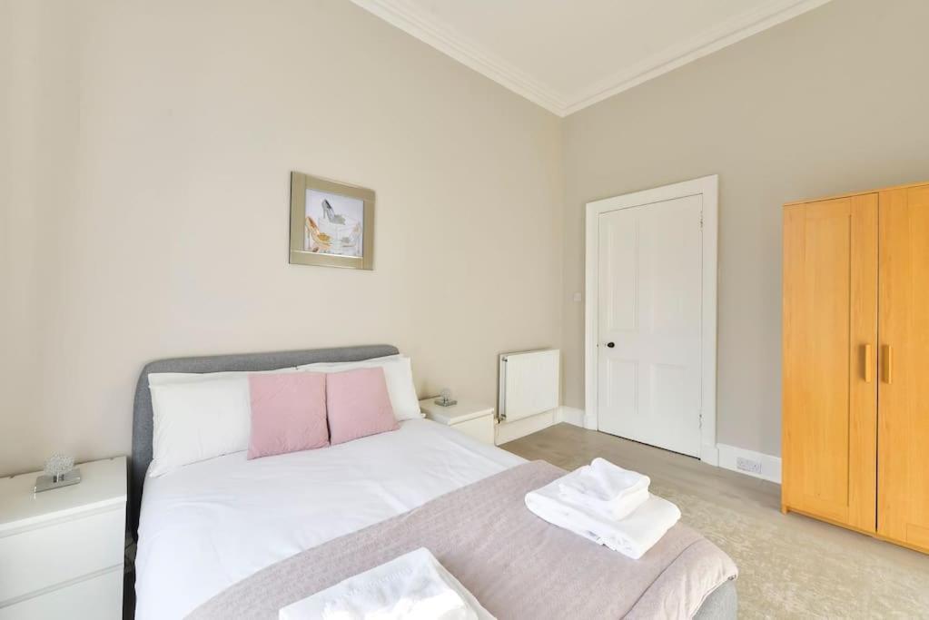 George IV Bridge - Superbly Located 3 Bedroom! Edynburg Zewnętrze zdjęcie