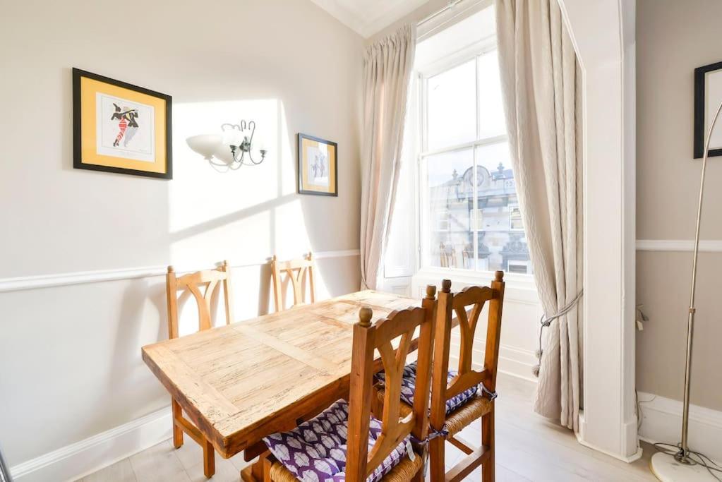 George IV Bridge - Superbly Located 3 Bedroom! Edynburg Zewnętrze zdjęcie