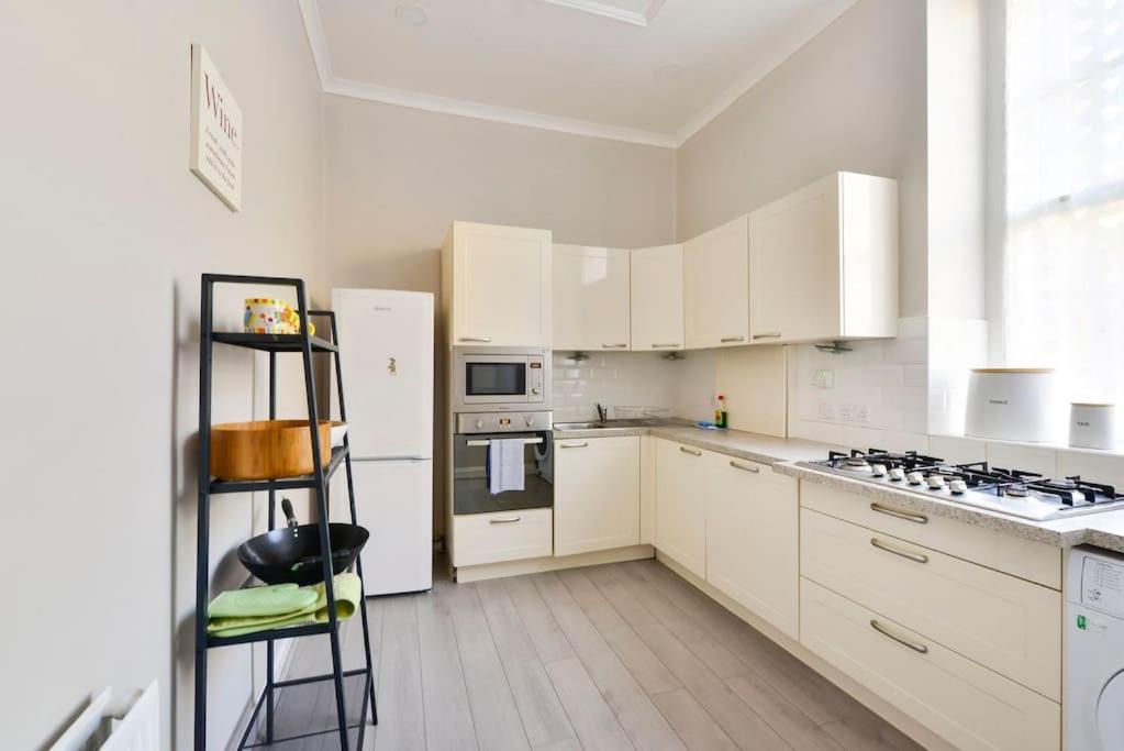 George IV Bridge - Superbly Located 3 Bedroom! Edynburg Zewnętrze zdjęcie
